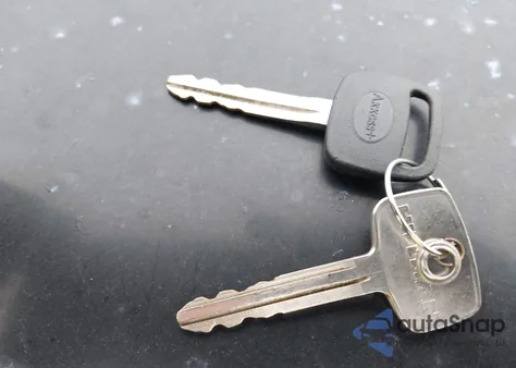 2001 Toyota Camry Ce/Le/Xle from USA, damaged, VIN 4T1BG22K31U066370